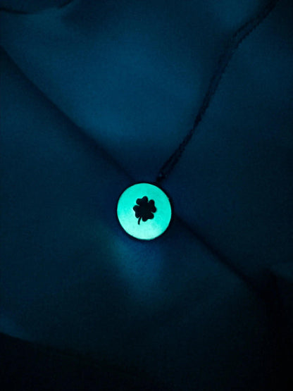 Night Glowing Clover Necklace 925 Sterling Silver - Phosira Jewelry